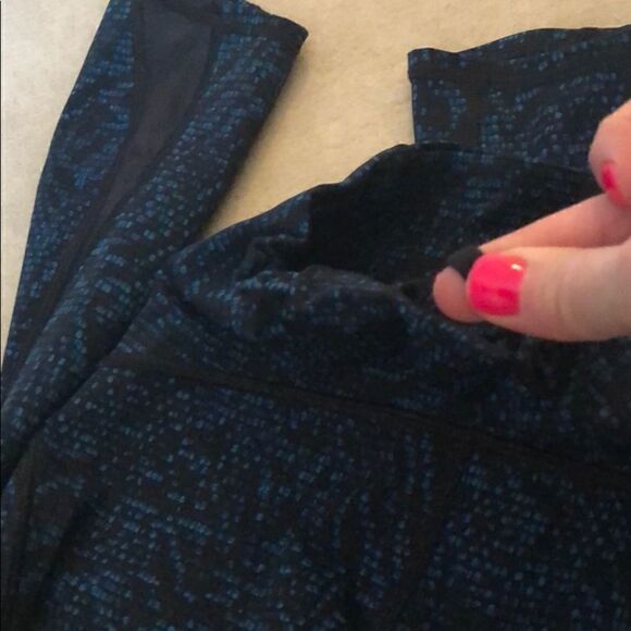 Lululemon Luxtreme Crops {Blue & Black} size 2 - Picture 5 of 7